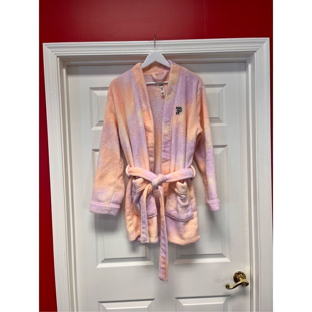 Pink Victoria’s Secret Pink Tie Dye Fuzzy Short Robe sz M/L EUC